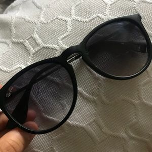 Cracked ray ban Erika’s
